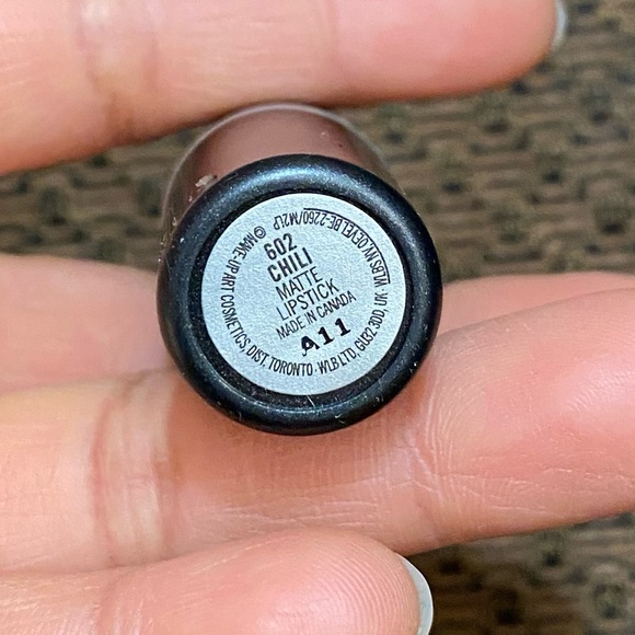 NIB MAC COSMETICS Matte Lipstick Shade 602 Chili - Picture 3 of 4